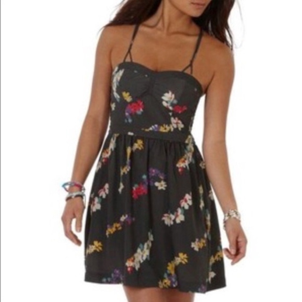 American Eagle Gray Floral Flirty Fun Dress - Size 0